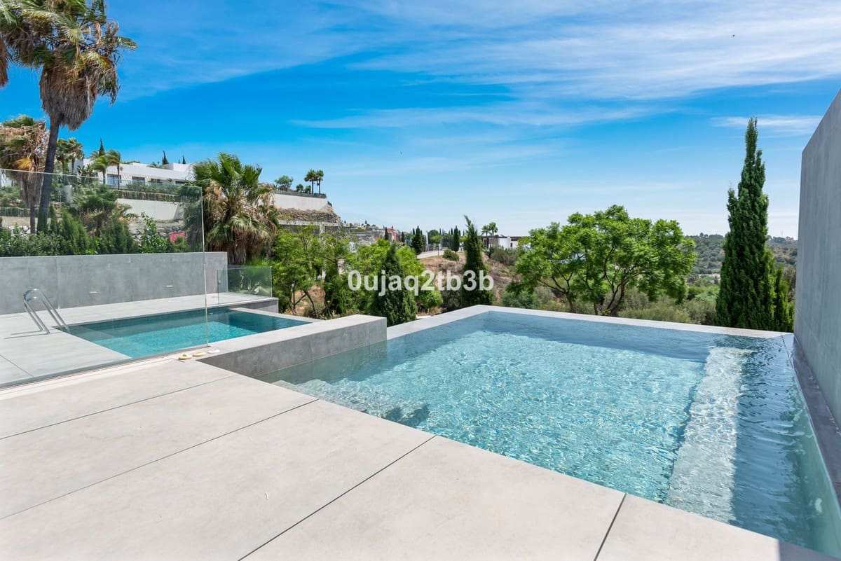 5 bedroom Villa for sale in Los Flamingos with pool garage - € 4,300,000 (Ref: 8686670)