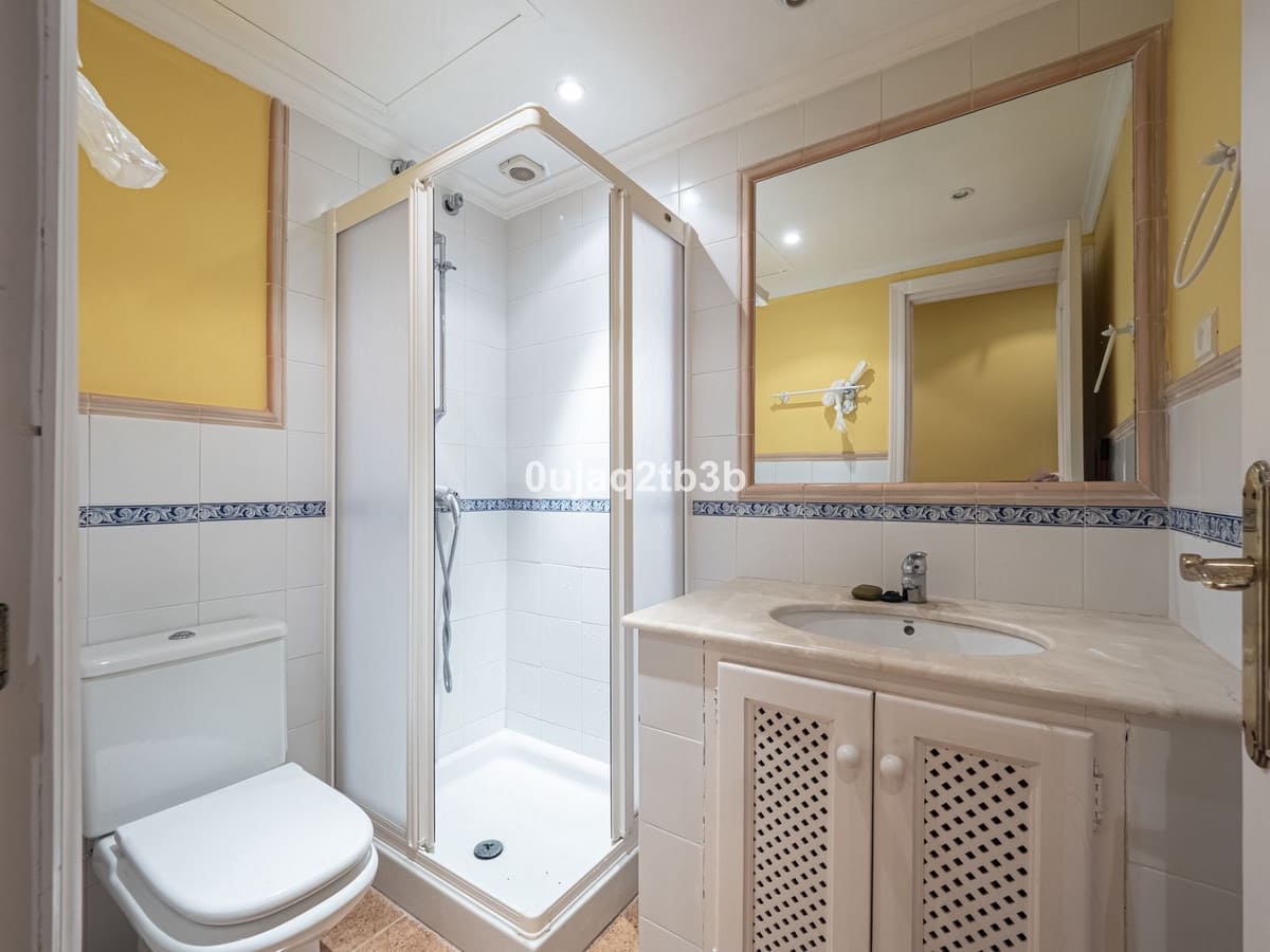 2 bedroom Apartment for sale in Puerto Banus with pool garage - € 1,575,000 (Ref: 8689920)