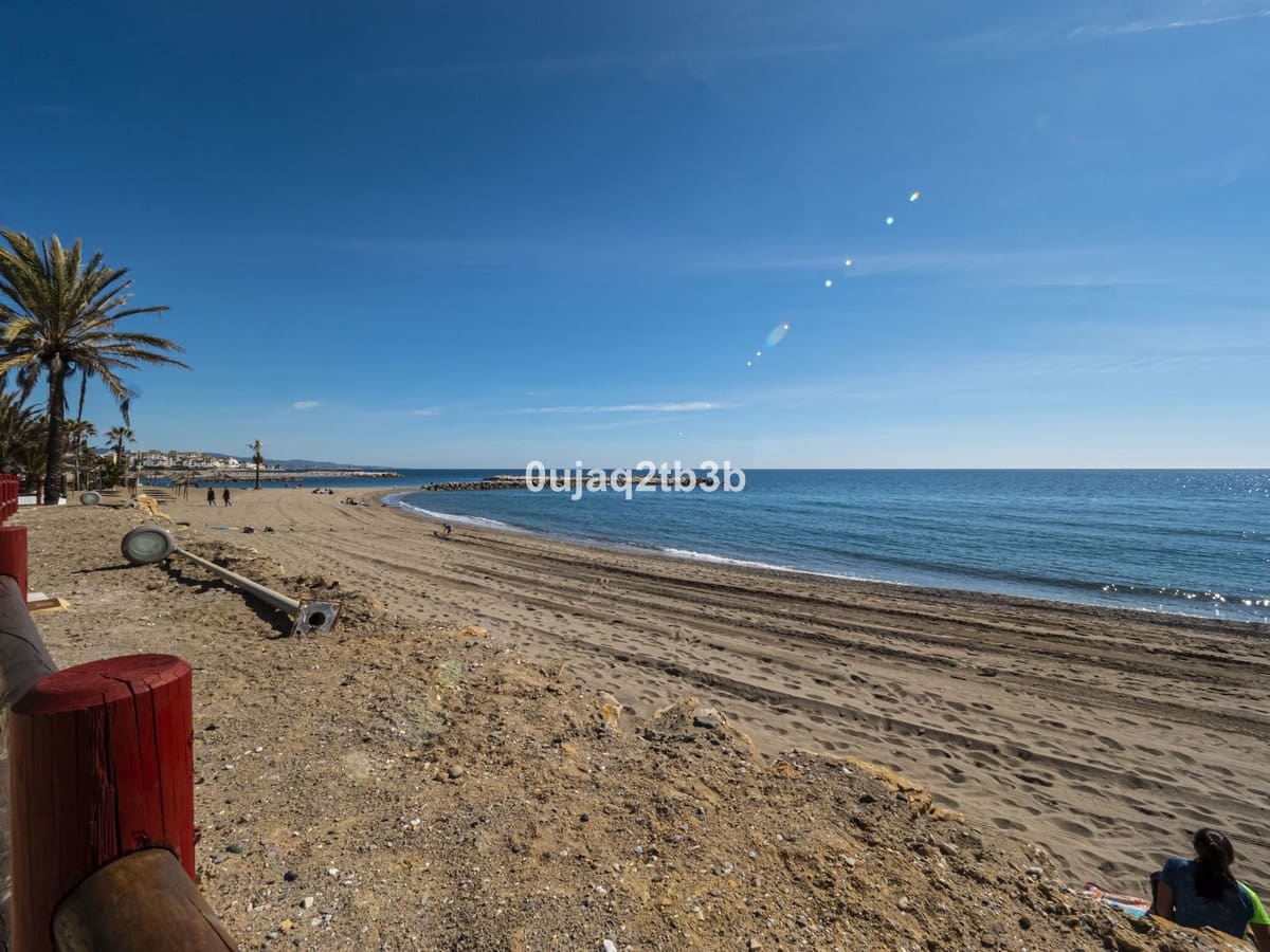 2 bedroom Apartment for sale in Puerto Banus with pool garage - € 1,575,000 (Ref: 8689920)