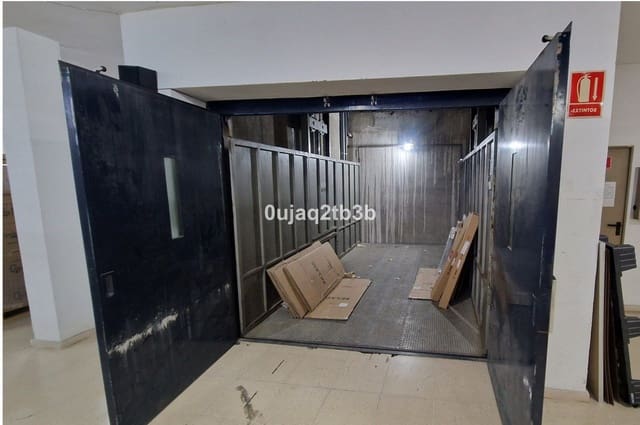 8 soverom Kommersiell til salgs i Marbella med garasje - € 5 800 000 (Ref: 8989254)