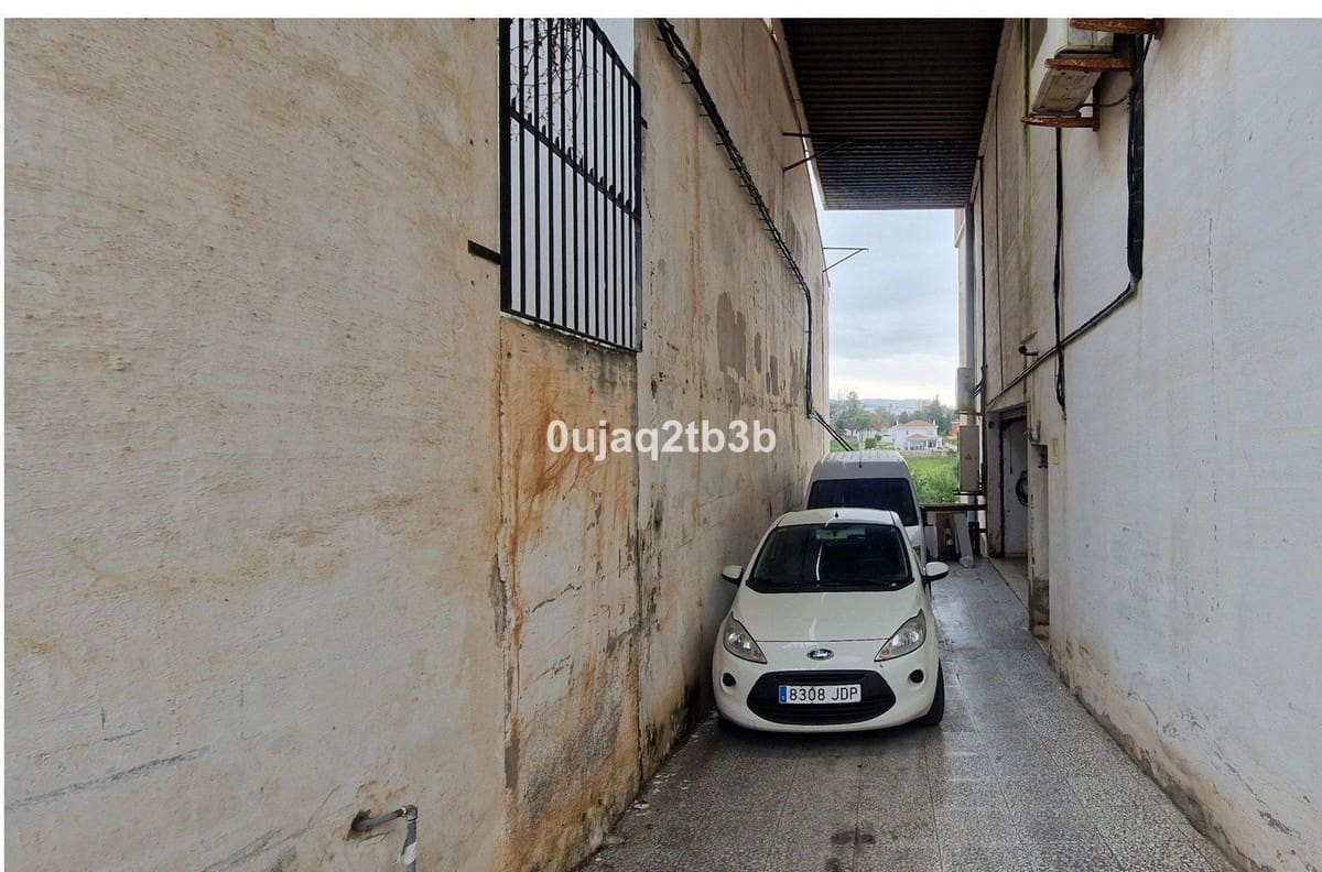 8 slaapkamer Commercieel te koop in Marbella met garage - € 5.800.000 (Ref: 8989254)