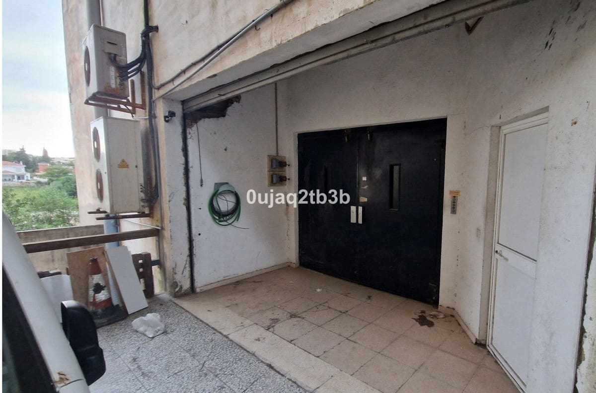 8 slaapkamer Commercieel te koop in Marbella met garage - € 5.800.000 (Ref: 8989254)