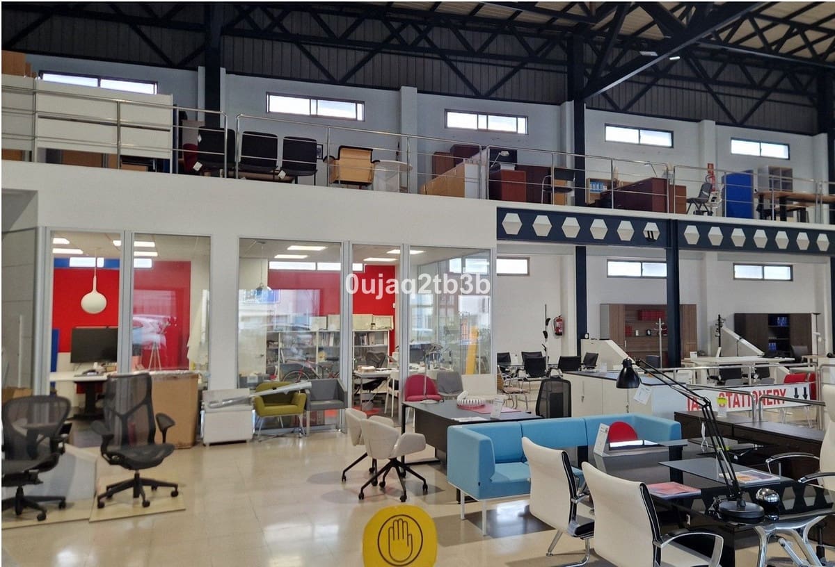 8 slaapkamer Commercieel te koop in Marbella met garage - € 5.800.000 (Ref: 8989254)