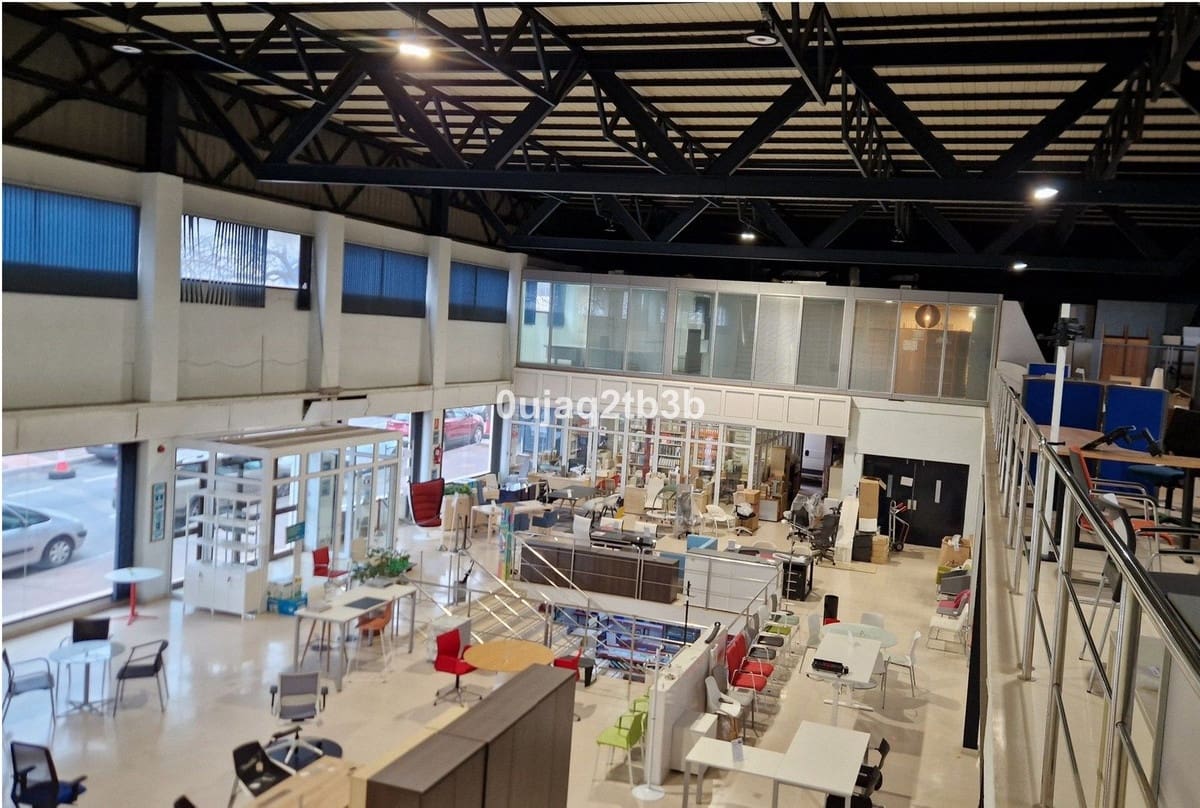 8 slaapkamer Commercieel te koop in Marbella met garage - € 5.800.000 (Ref: 8989254)