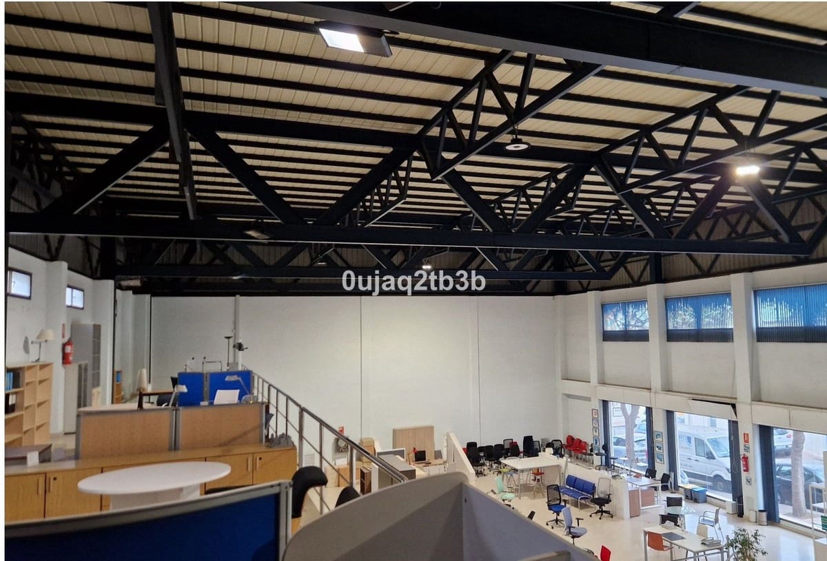 8 slaapkamer Commercieel te koop in Marbella met garage - € 5.800.000 (Ref: 8989254)