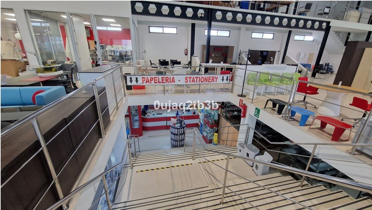 8 slaapkamer Commercieel te koop in Marbella met garage - € 5.800.000 (Ref: 8989254)