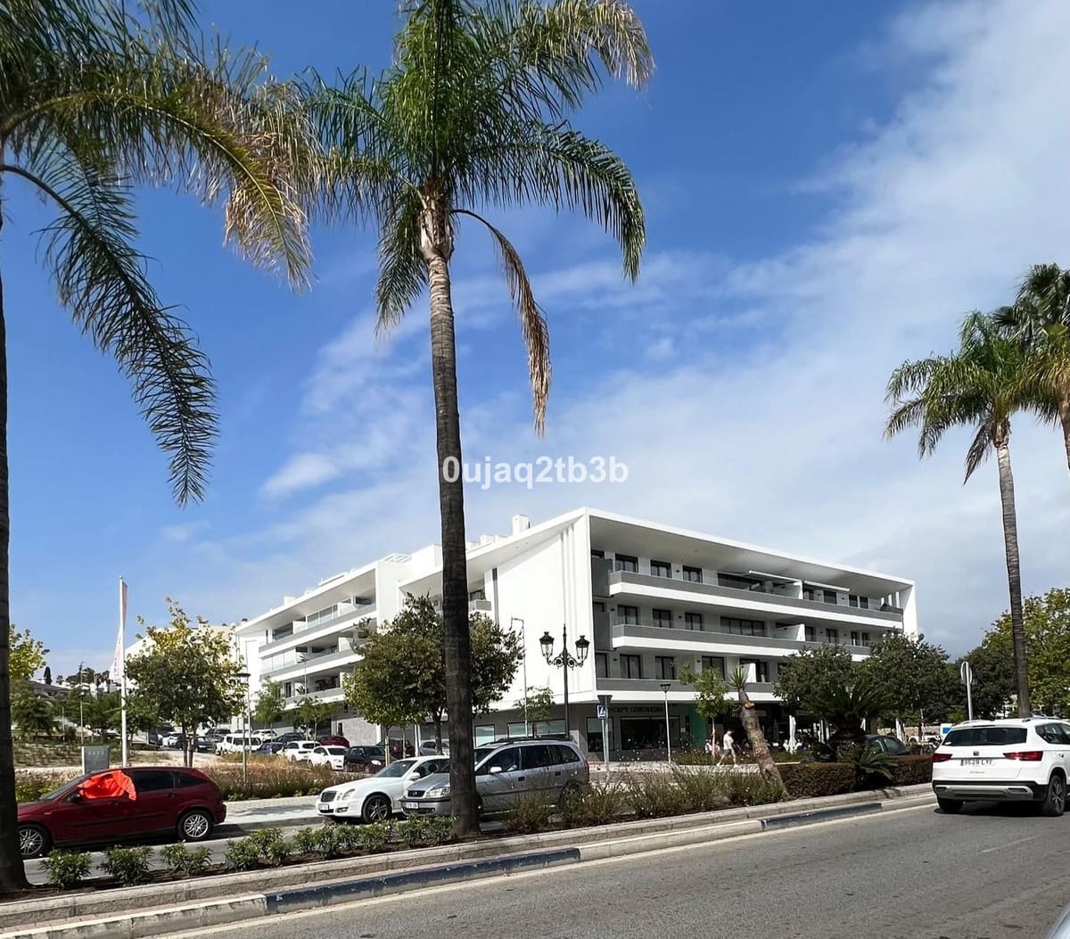 1 makuuhuone Kaupallinen vuokrattavana paikassa San Pedro de Alcantara mukana 
autotalli - 350 € (Ref: 9187856)