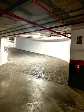 1 makuuhuone Kaupallinen vuokrattavana paikassa San Pedro de Alcantara, Marbella mukana 
autotalli - 350 € (Ref: 9187856)