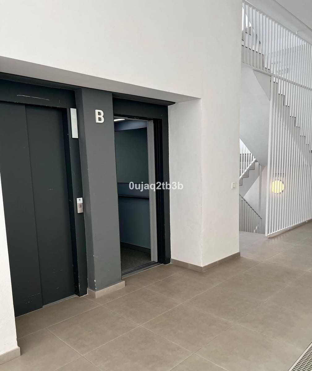 1 sypialnia Komercyjne do wynajęcia w San Pedro de Alcantara z garażem - 350 € (Ref: 9187856)