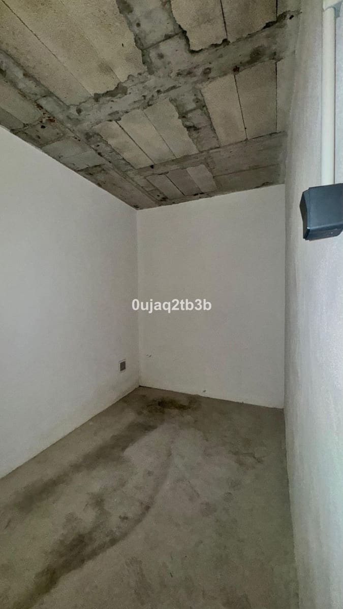 1 sypialnia Komercyjne do wynajęcia w San Pedro de Alcantara z garażem - 350 € (Ref: 9187856)