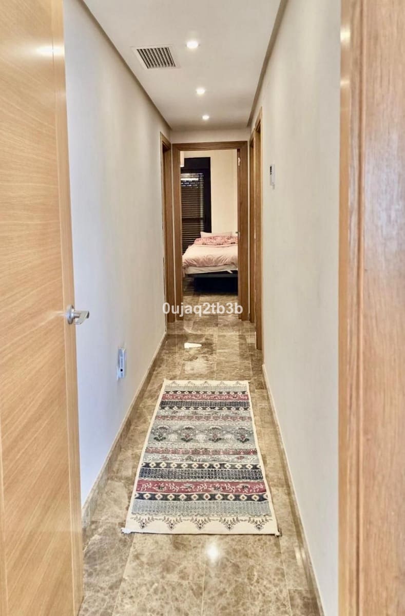 3 soveværelse Penthouse til leje i New Golden Mile med swimmingpool garage - € 2.200 (Ref: 9201975)