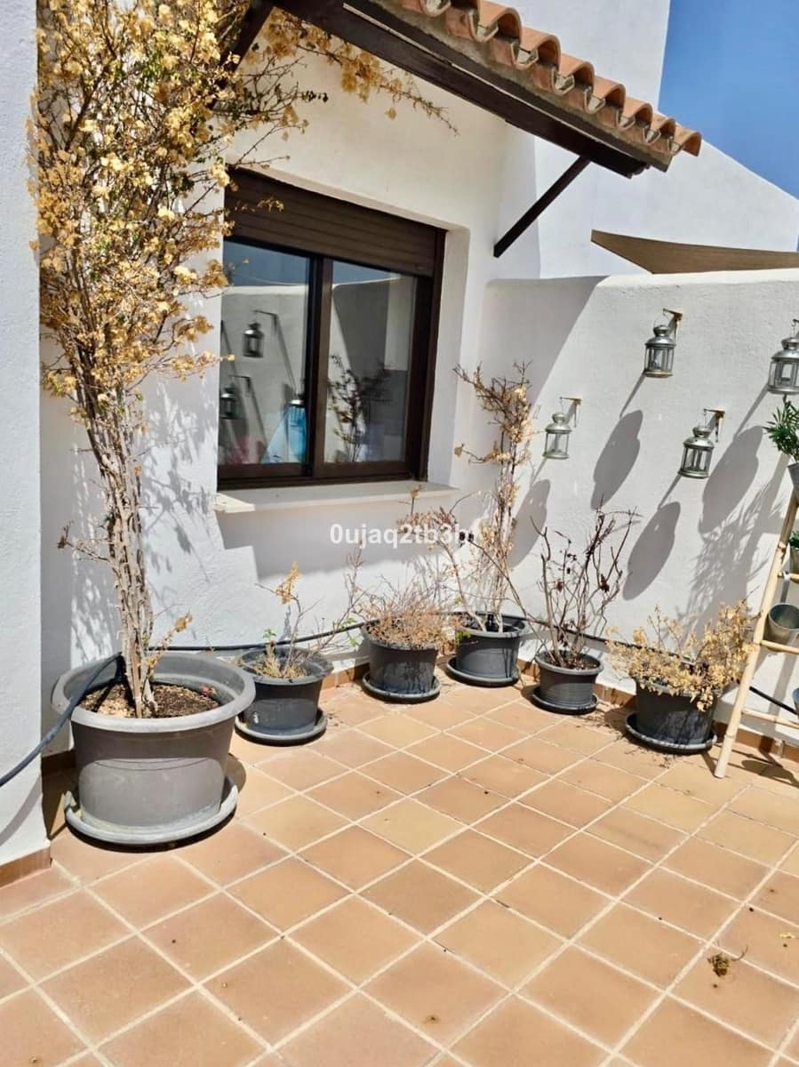 3 soveværelse Penthouse til leje i New Golden Mile med swimmingpool garage - € 2.200 (Ref: 9201975)