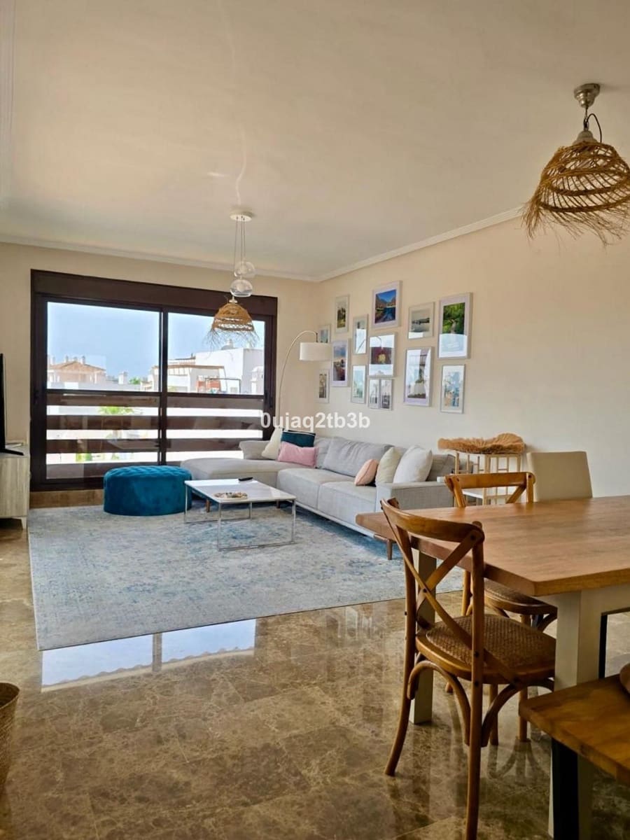 3 soveværelse Penthouse til leje i New Golden Mile med swimmingpool garage - € 2.200 (Ref: 9201975)