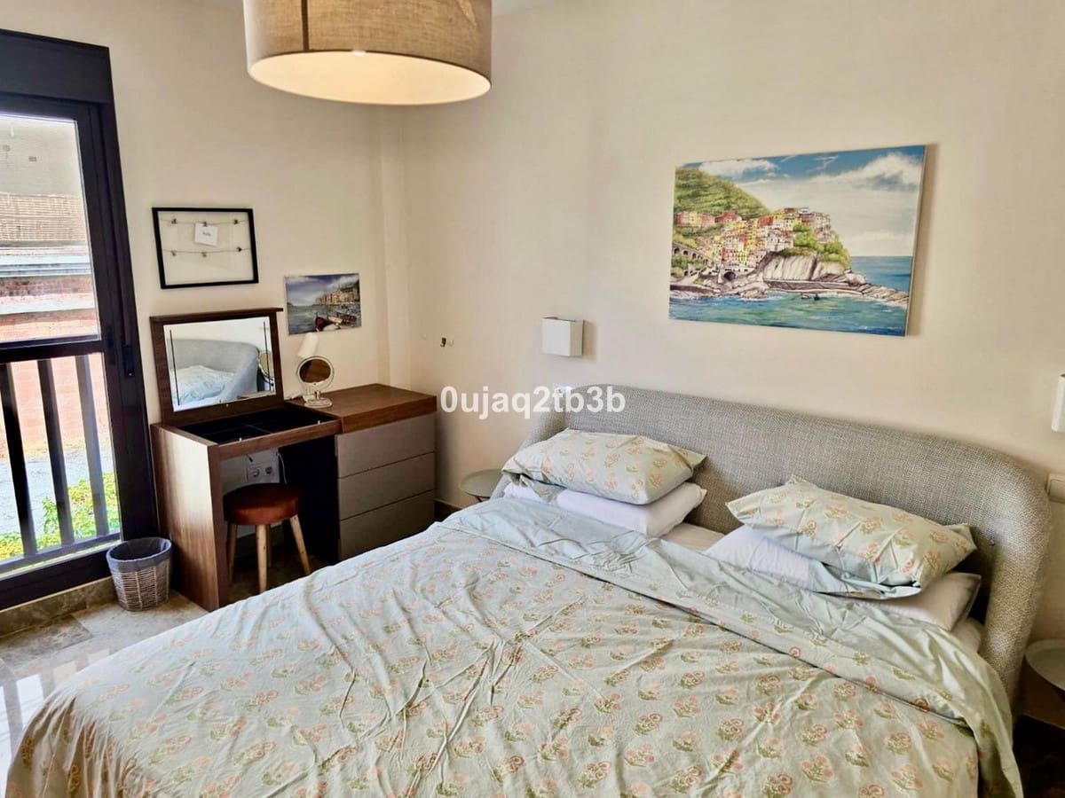 3 soveværelse Penthouse til leje i New Golden Mile med swimmingpool garage - € 2.200 (Ref: 9201975)