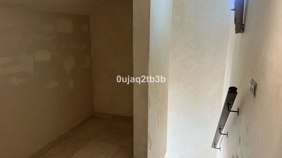 3 bedroom Apartment for sale in Estepona with pool - € 477,000 (Ref: 9245748)