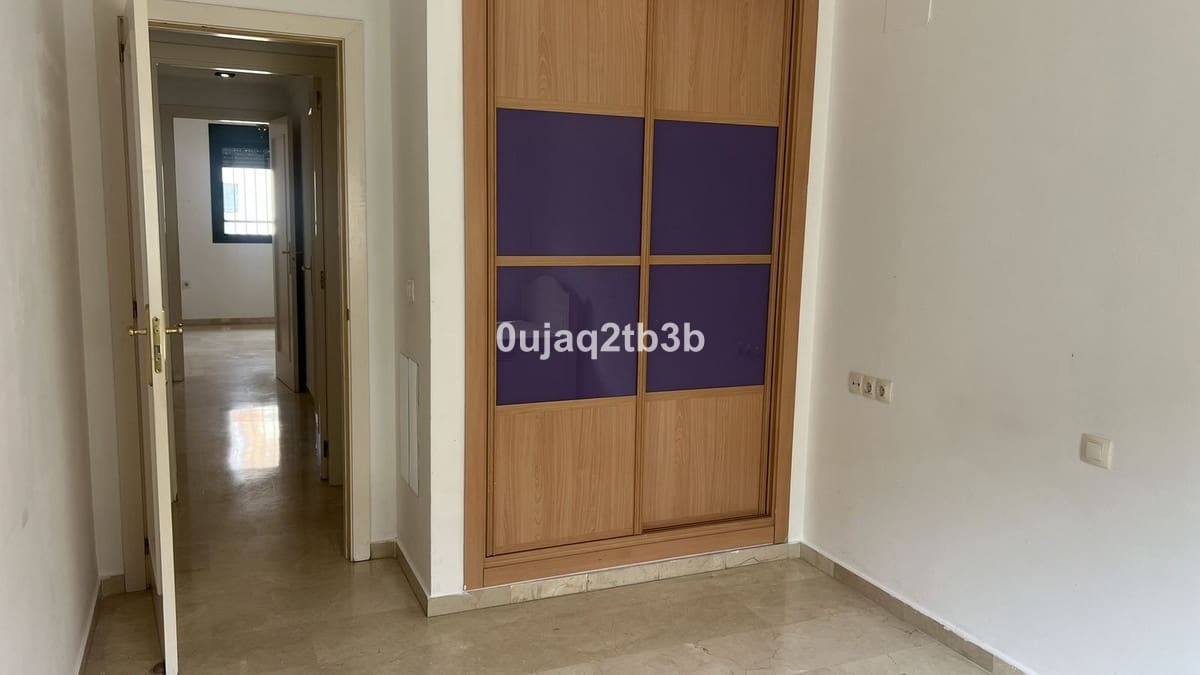 3 bedroom Apartment for sale in Estepona with pool - € 477,000 (Ref: 9245748)