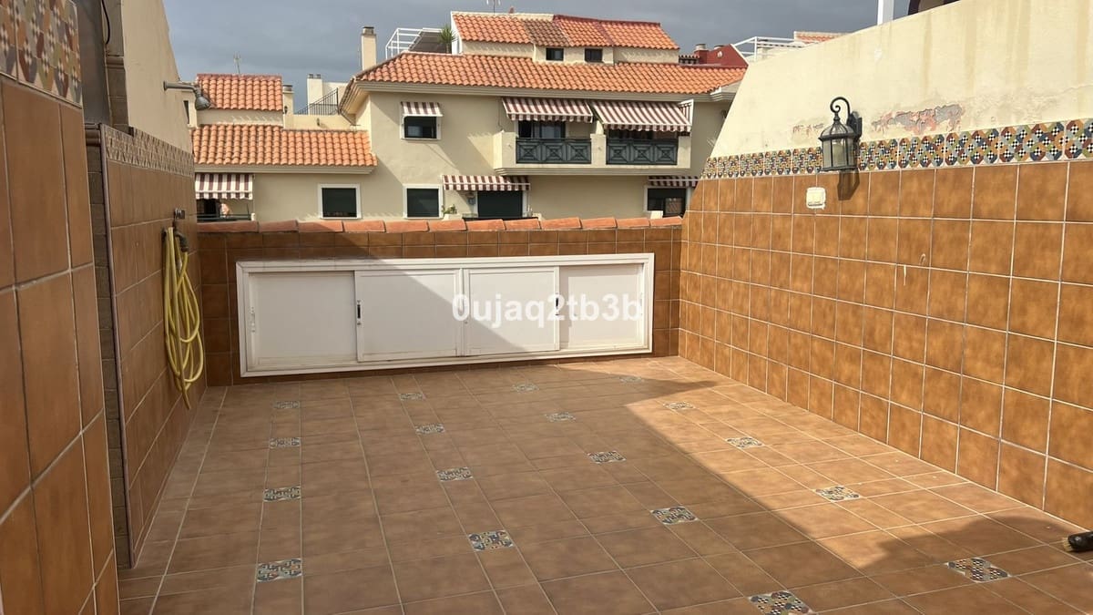 3 bedroom Apartment for sale in Estepona with pool - € 477,000 (Ref: 9245748)