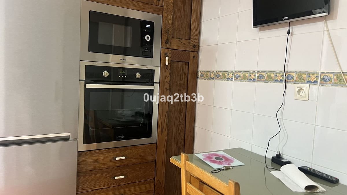 3 bedroom Apartment for sale in Estepona with pool - € 477,000 (Ref: 9245748)