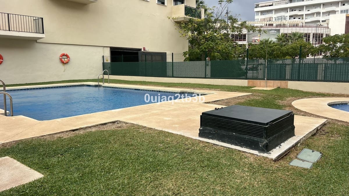 3 bedroom Apartment for sale in Estepona with pool - € 477,000 (Ref: 9245748)