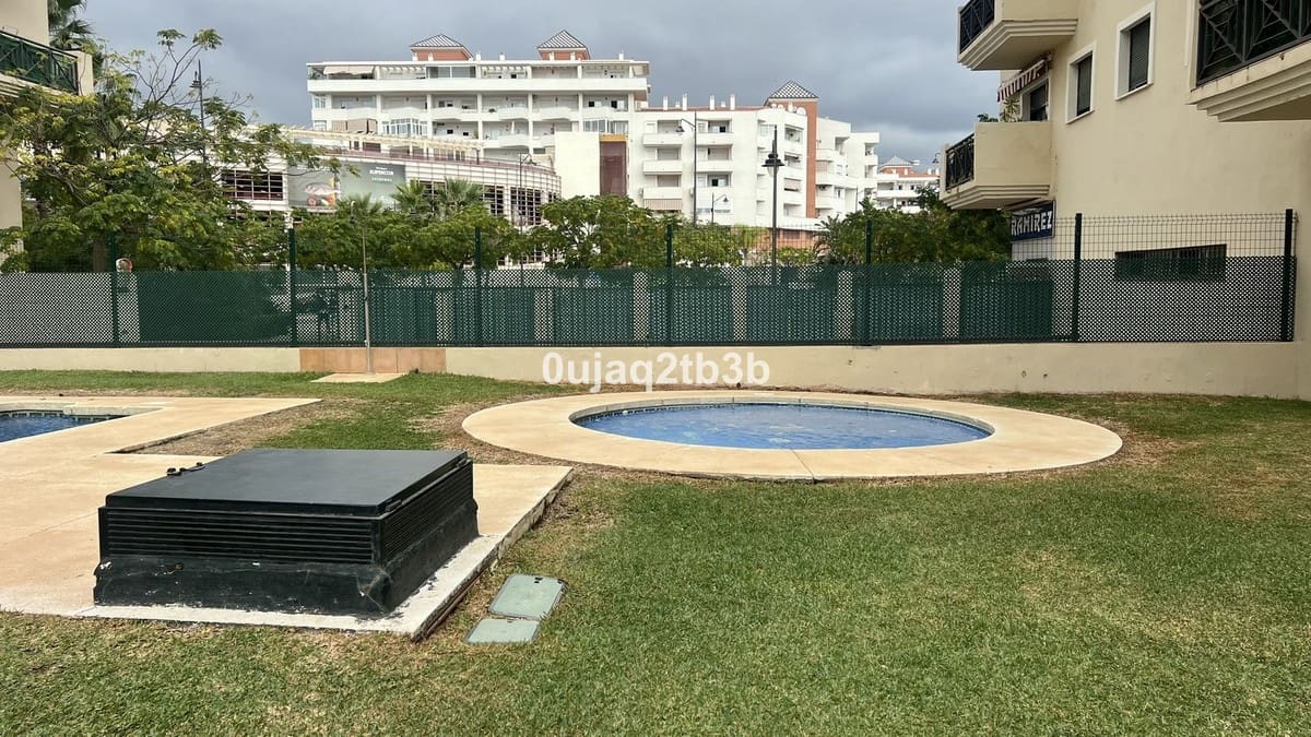 3 bedroom Apartment for sale in Estepona with pool - € 477,000 (Ref: 9245748)