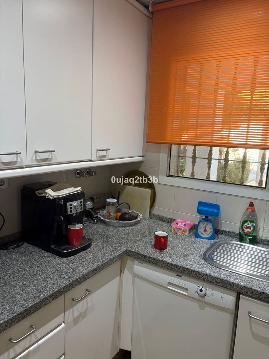 2 bedroom Apartment for rent in La Quinta with pool - € 1,900 (Ref: 9270601)
