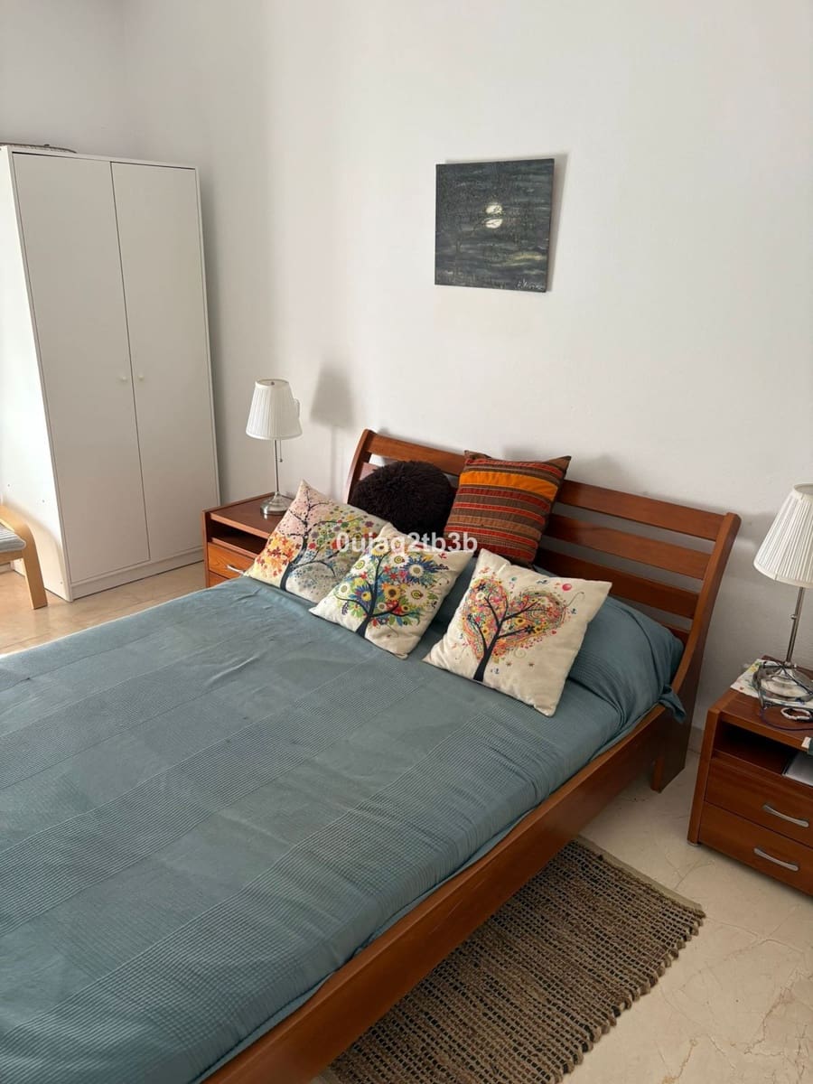 2 bedroom Apartment for rent in La Quinta with pool - € 1,900 (Ref: 9270601)