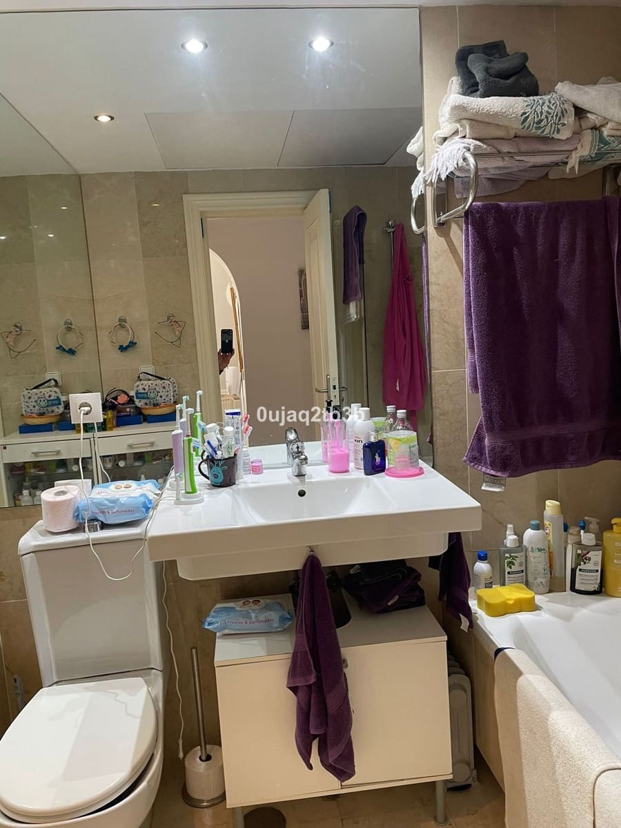 2 bedroom Apartment for rent in La Quinta with pool - € 1,900 (Ref: 9270601)