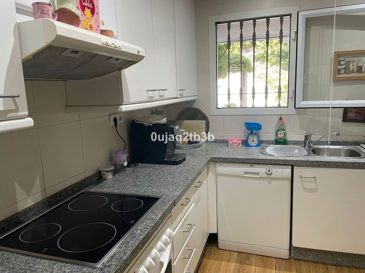 2 bedroom Apartment for rent in La Quinta with pool - € 1,900 (Ref: 9270601)
