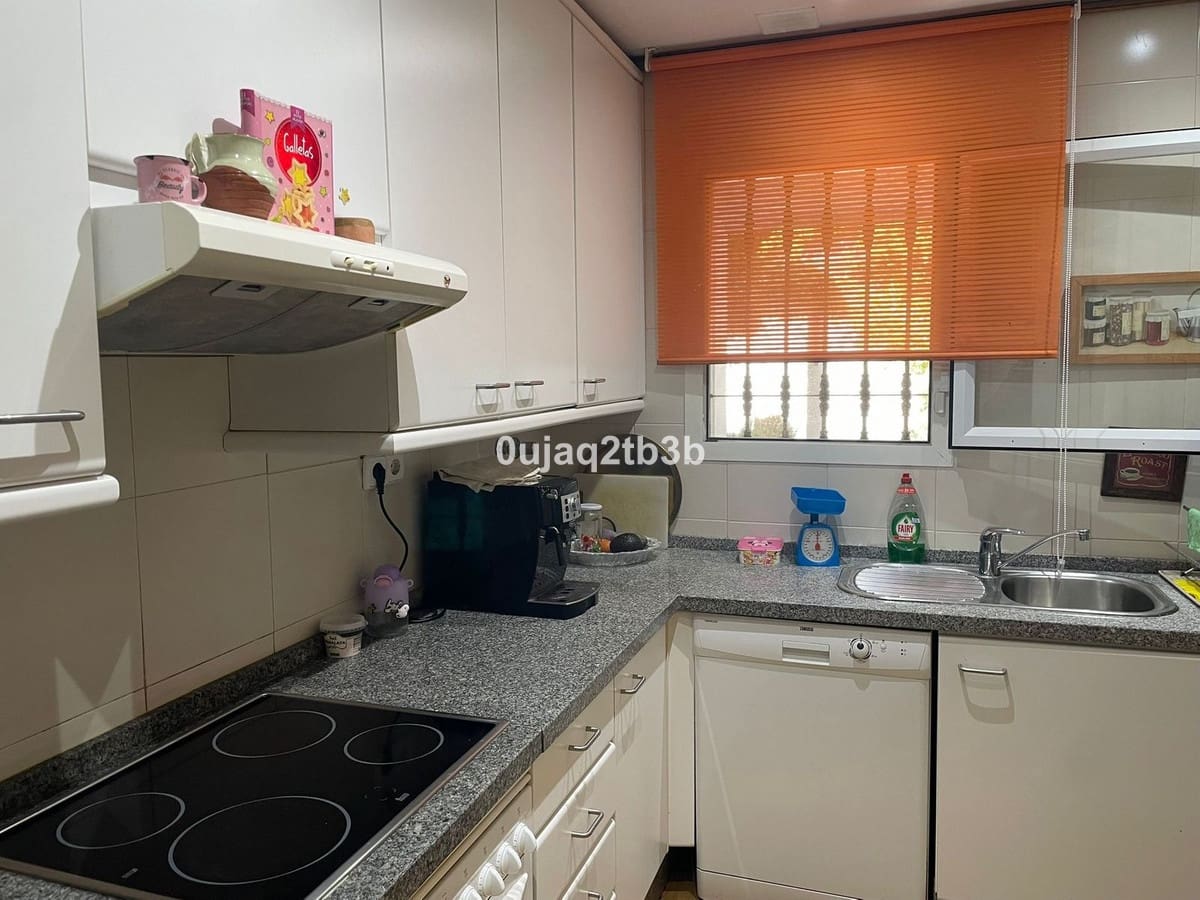 2 bedroom Apartment for rent in La Quinta with pool - € 1,900 (Ref: 9270601)