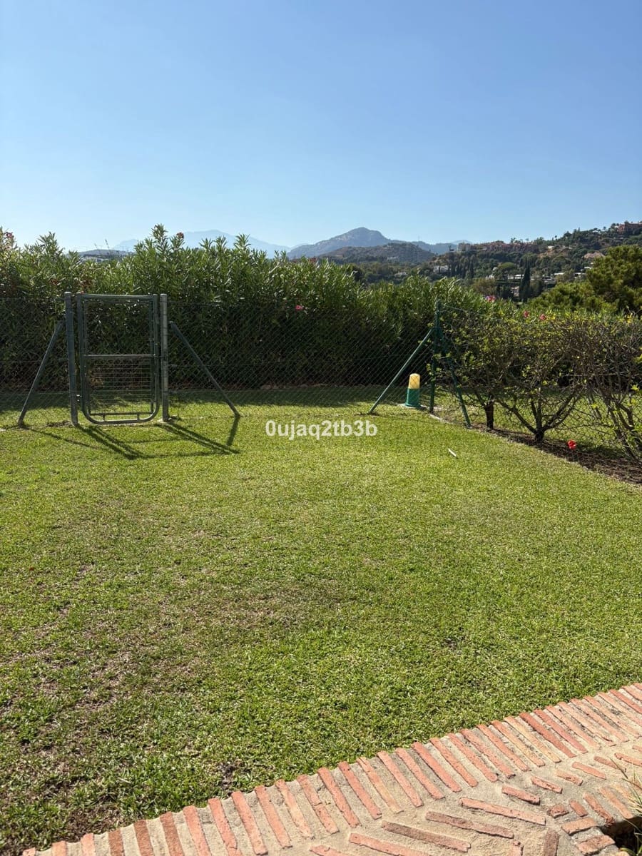 2 bedroom Apartment for rent in La Quinta with pool - € 1,900 (Ref: 9270601)