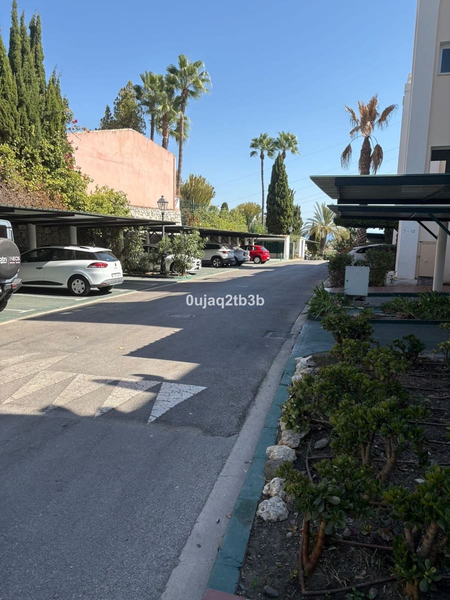 2 bedroom Apartment for rent in La Quinta with pool - € 1,900 (Ref: 9270601)