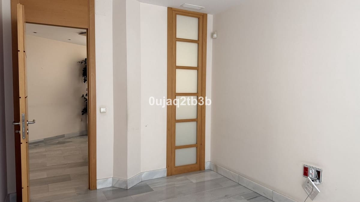 10 bedroom Office for sale in Marbella - € 2,450,000 (Ref: 9296083)