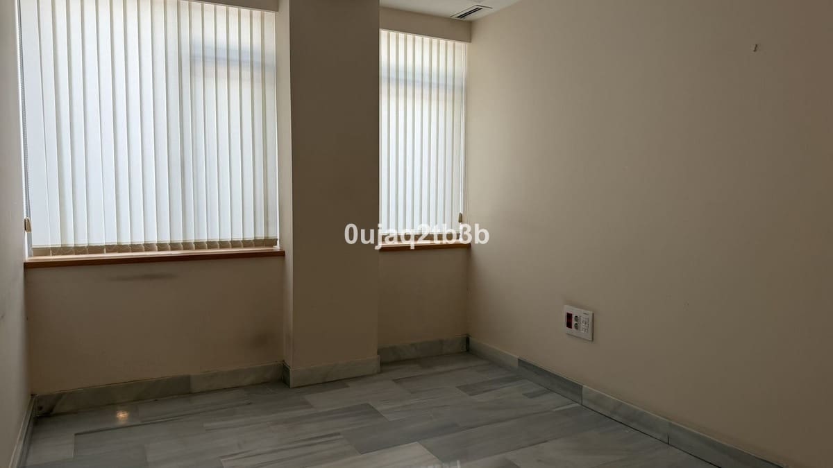 10 soveværelse Kontor til leje i Marbella - € 10.000 (Ref: 9296084)