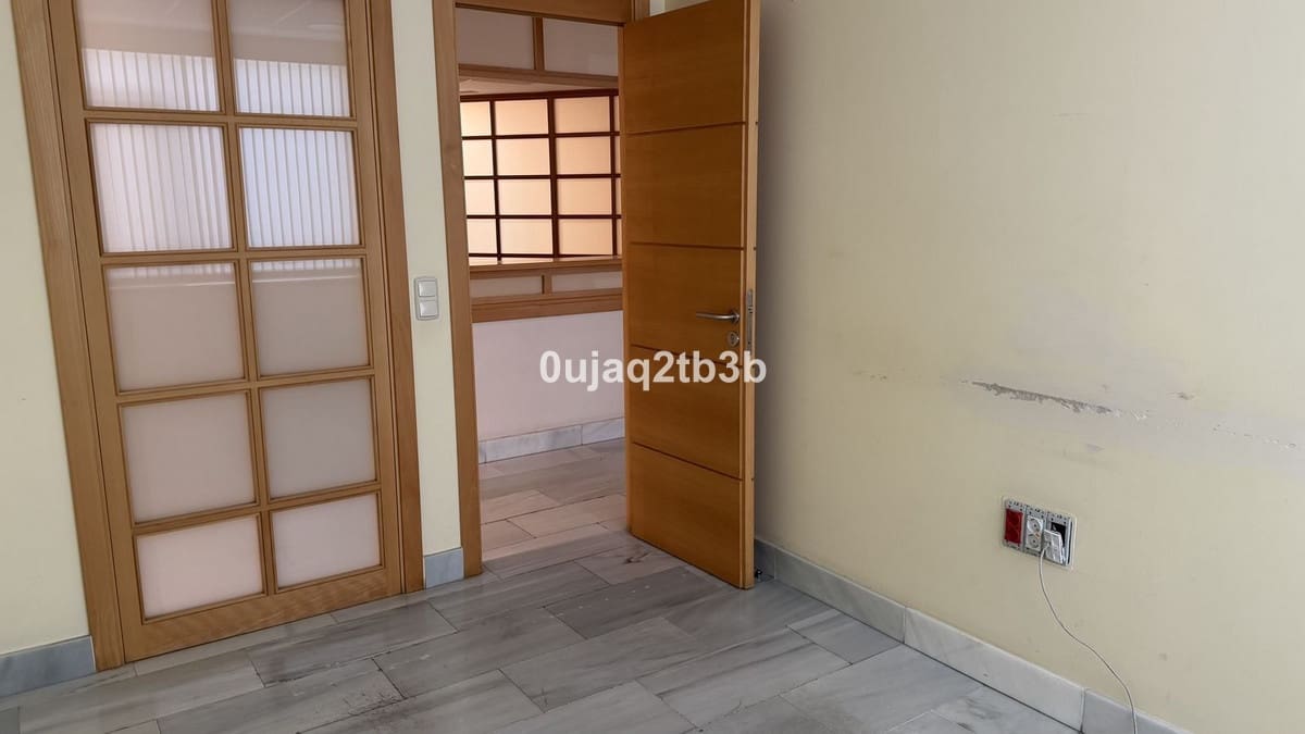 10 soveværelse Kontor til leje i Marbella - € 10.000 (Ref: 9296084)