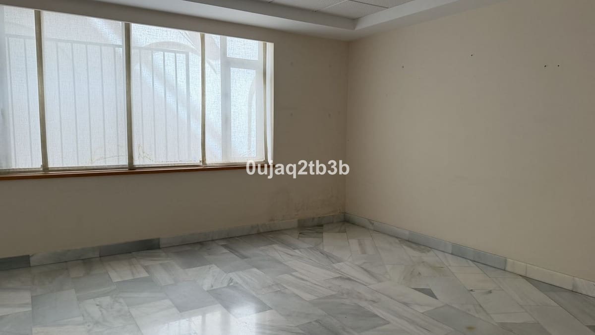 10 bedroom Office for rent in Marbella - € 10,000 (Ref: 9296084)