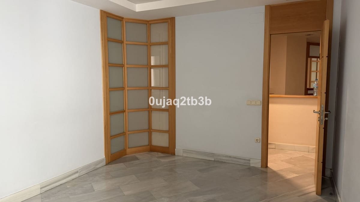 10 bedroom Office for rent in Marbella - € 10,000 (Ref: 9296084)