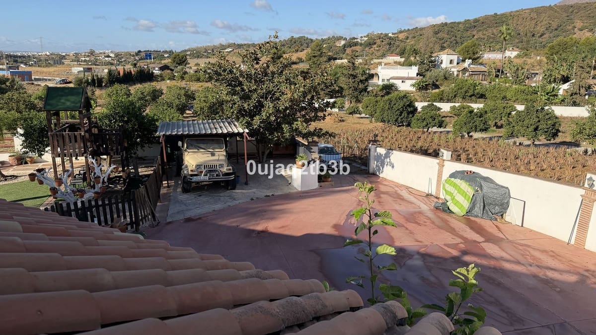 Building Plot for sale in Estepona - € 1,550,000 (Ref: 9332764)