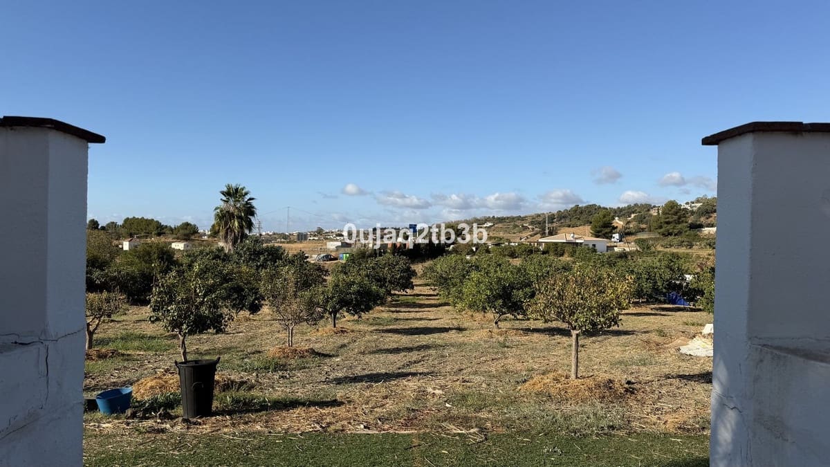 Building Plot for sale in Estepona - € 1,550,000 (Ref: 9332764)