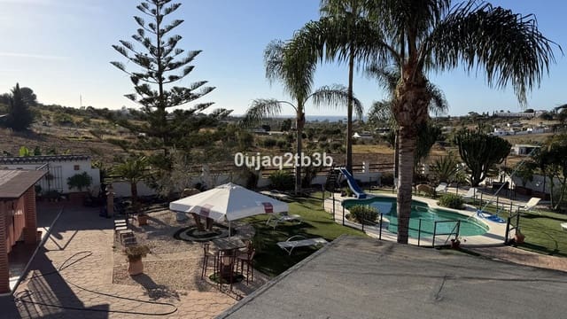 Terrain à Bâtir à vendre à Estepona - 1 550 000 € (Ref: 9332764)