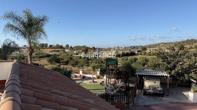 Terrain à Bâtir à vendre à Estepona - 1 550 000 € (Ref: 9332764)