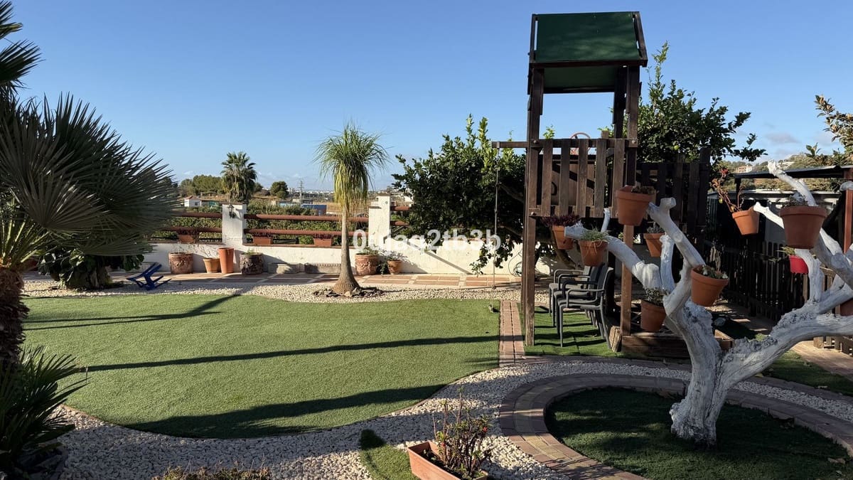 Terrain à Bâtir à vendre à Estepona - 1 550 000 € (Ref: 9332764)