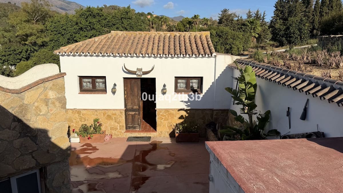 Building Plot for sale in Estepona - € 1,550,000 (Ref: 9332764)