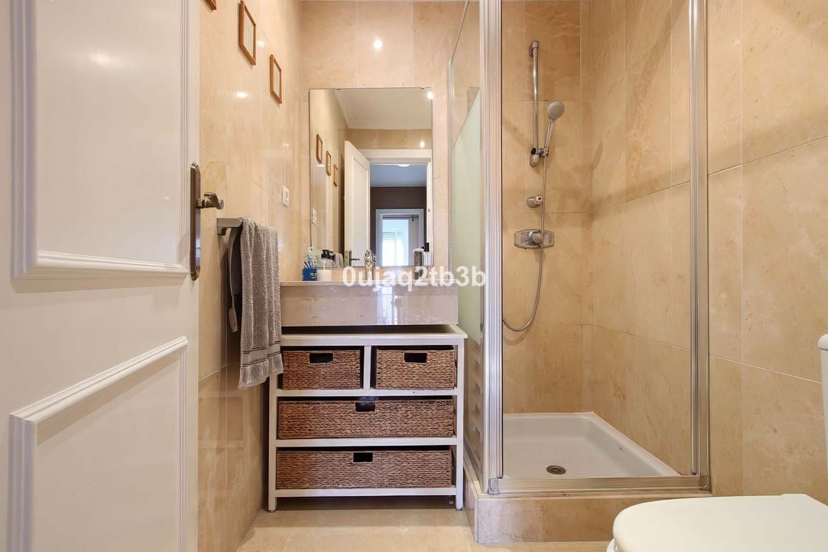 3 sovrum Lägenhet till salu i Nueva Andalucia med pool - 630 000 € (Ref: 9357655)