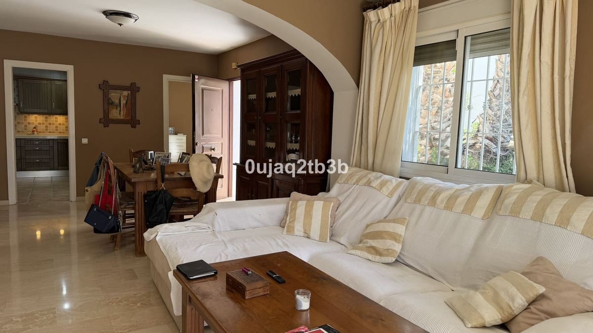 3 sovrum Lägenhet till salu i Nueva Andalucia med pool - 630 000 € (Ref: 9357655)