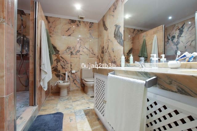 3 sypialnia Apartament na sprzedaż w Nueva Andalucia, Marbella z basenem - 630 000 € (Ref: 9357655)