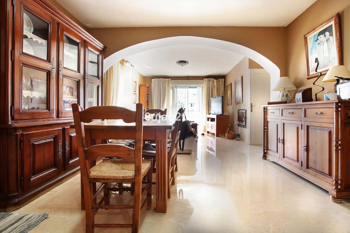 3 camera da letto Appartamento in vendita in Nueva Andalucia con piscina - 630.000 € (Rif: 9357655)