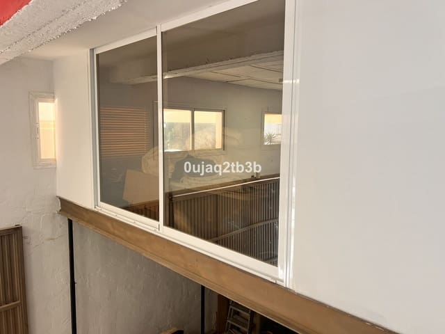 3 makuuhuone Kaupallinen vuokrattavana paikassa Bel-Air, Estepona mukana uima-altaan - 1 550 € (Ref: 9428193)