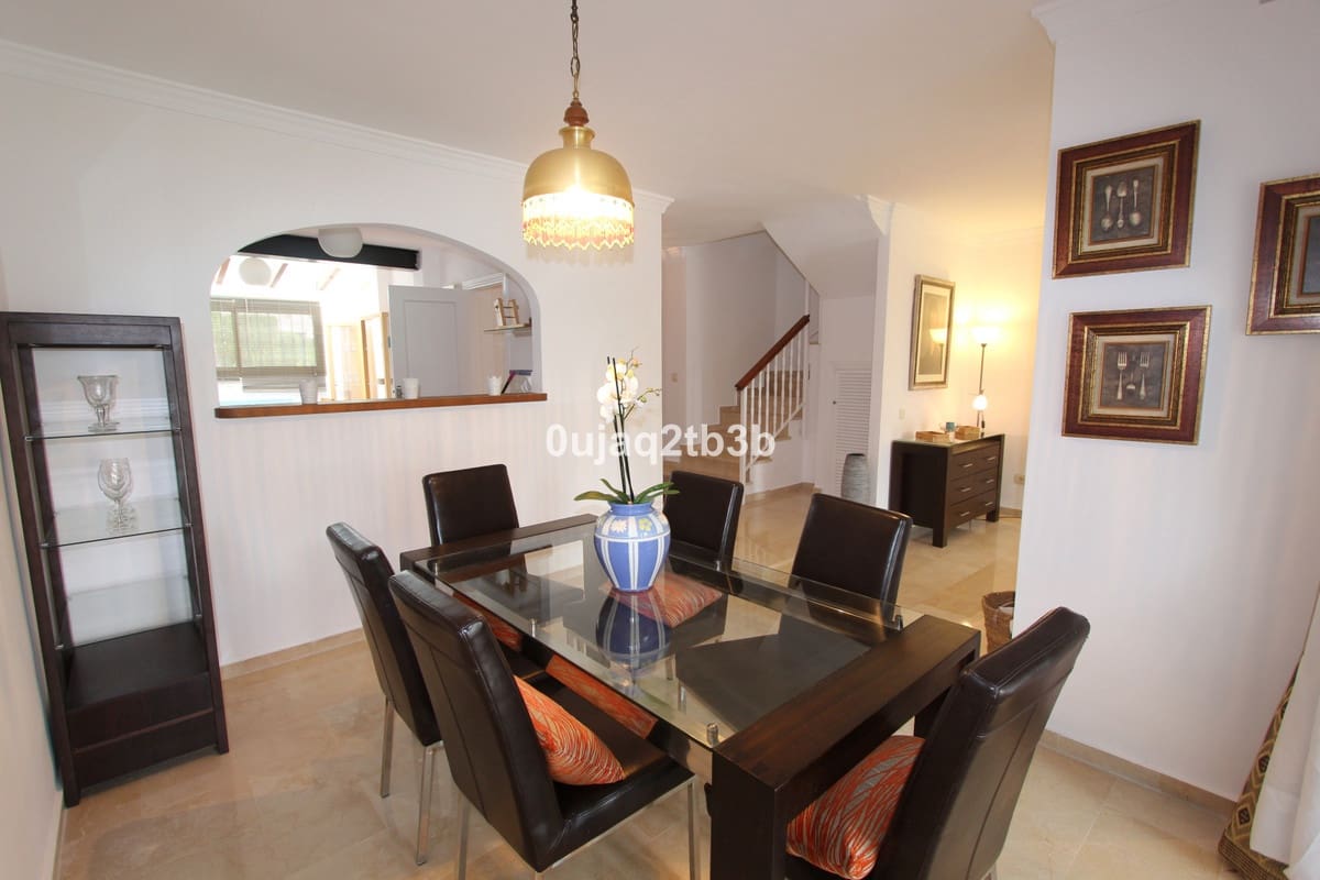 Casa de 4 habitaciones en Bel-Air en alquiler con piscina garaje - 1.900 € (Ref: 9521133)