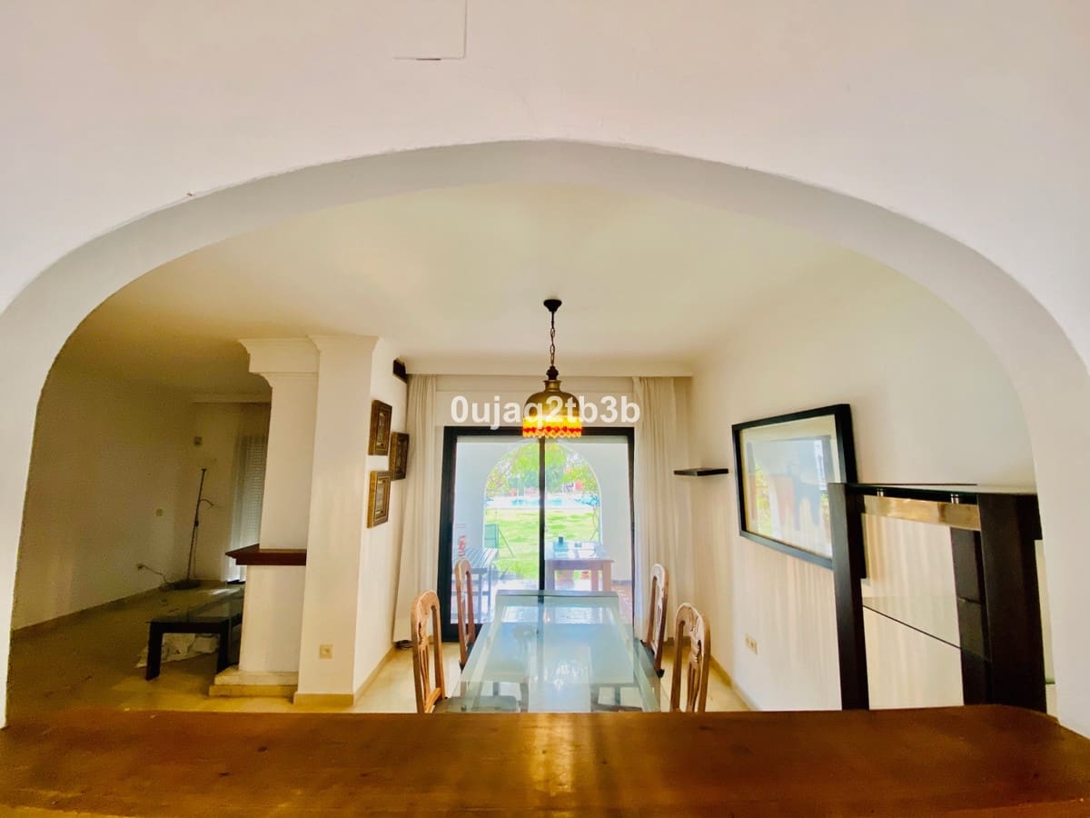 Casa de 4 habitaciones en Bel-Air en alquiler con piscina garaje - 1.900 € (Ref: 9521133)