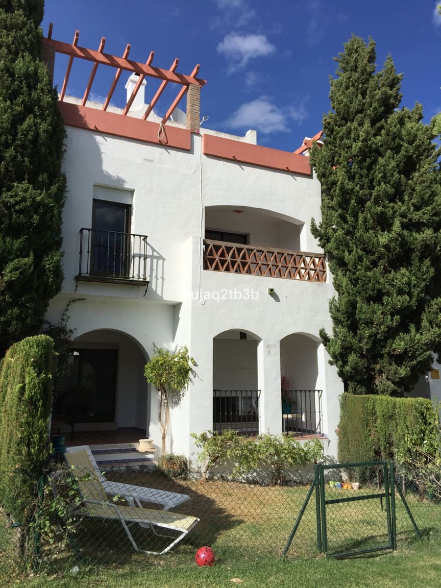 Casa de 4 habitaciones en Bel-Air en alquiler con piscina garaje - 1.900 € (Ref: 9521133)